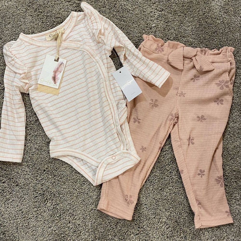 Girls 12M 2 Piece Outfit, Jessica Simpson Long Sleeve Onesie & Pants Set